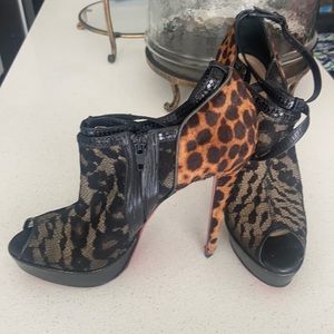 Louboutin size 9.5 (41)